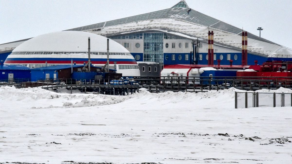 Rusové zbrojí na Arktidě. Putin hrozí, že „nepřátelům vyrazí zuby“
